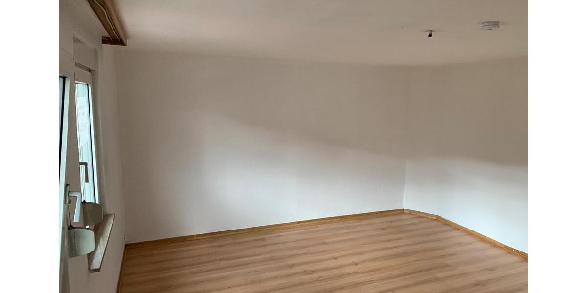 Etagenwohnung Gummersbach Berstig Süd - 3 Zimmer, 85 m&sup2;, 570&euro; | Angebot:25764249