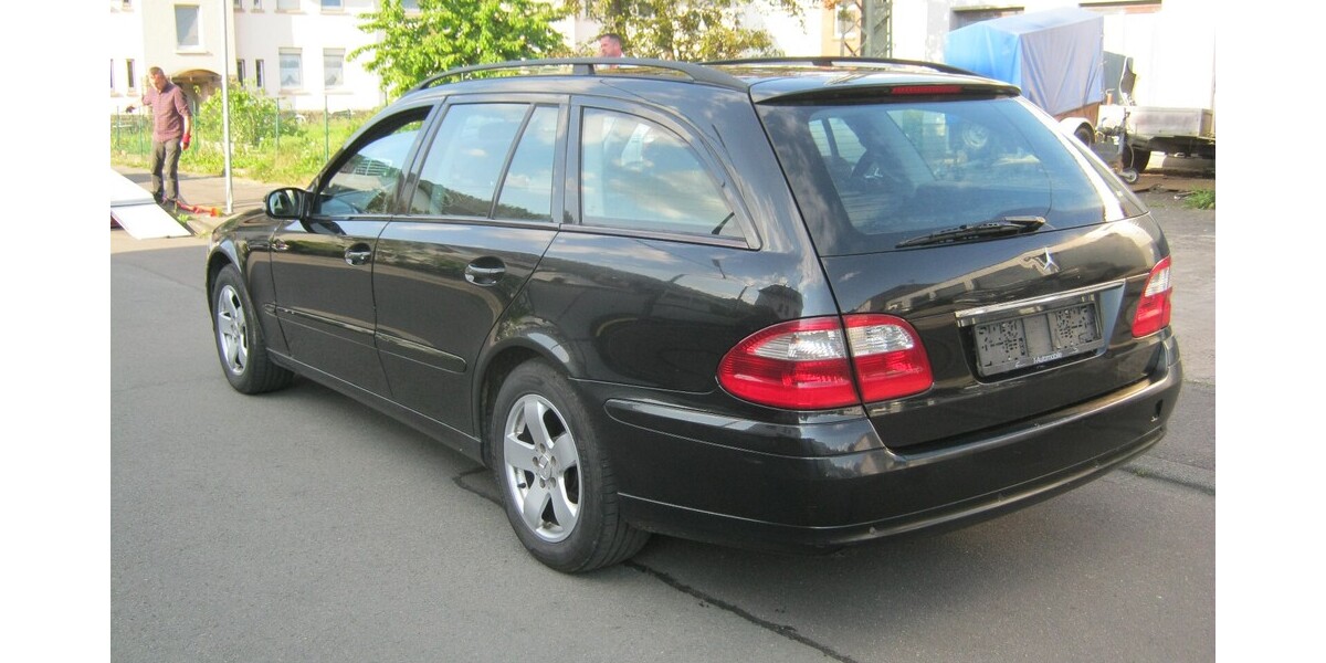 Mercedes-Benz E 220 CDI 288.000 km 1.999 &euro; Bergneustadt 51702