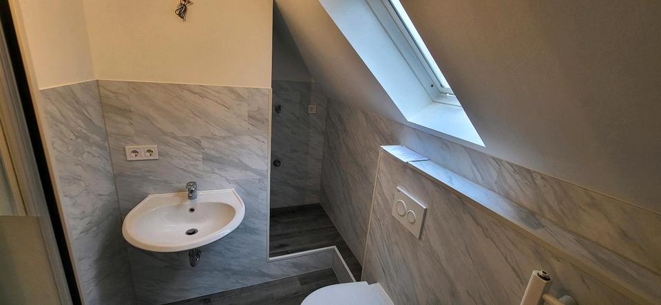 Etagenwohnung Engelskirchen - 4.5 Zimmer, 100 m&sup2;, 1.000&euro; | Angebot:25406261