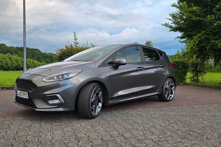 Ford Fiesta 85.000 km 16.890 &euro; Overath 51491