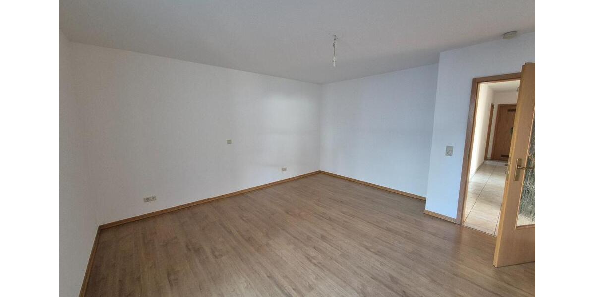 Etagenwohnung Drolshagen - 3 Zimmer, 85 m&sup2;, 680&euro; | Angebot:25721913