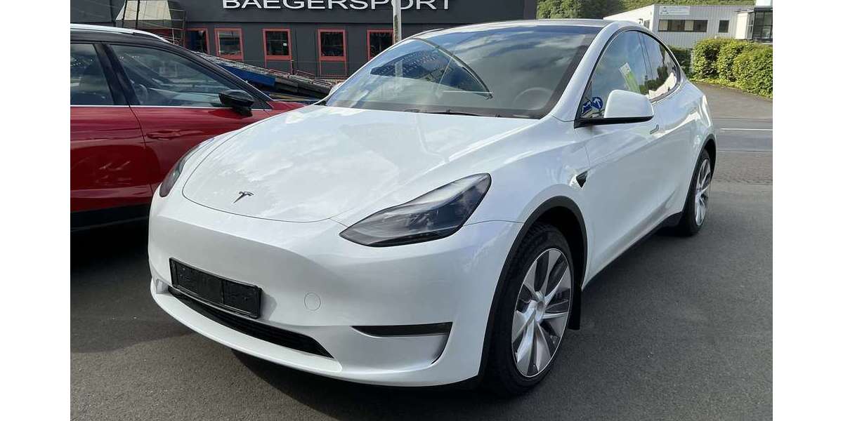 Tesla Model Y 48.555 km 35.500 &euro; Eitorf 53783