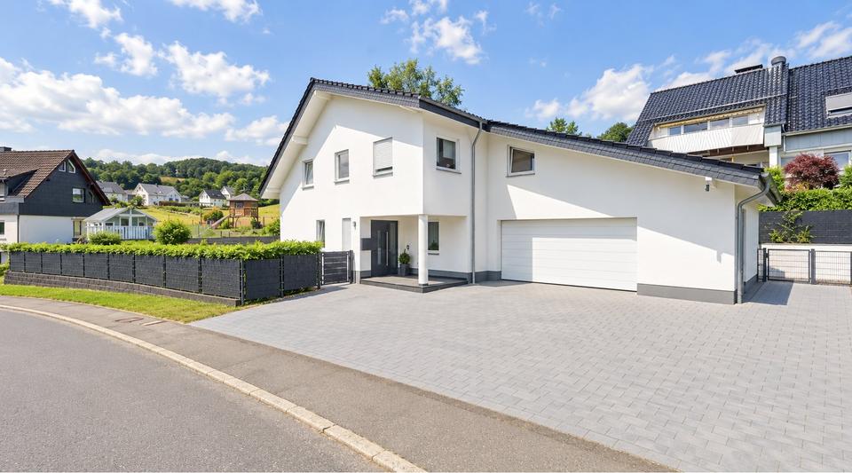 Einfamilienhaus Marienheide - 7 Zimmer, 216 m&sup2;, 680.000&euro; | Angebot:27579989