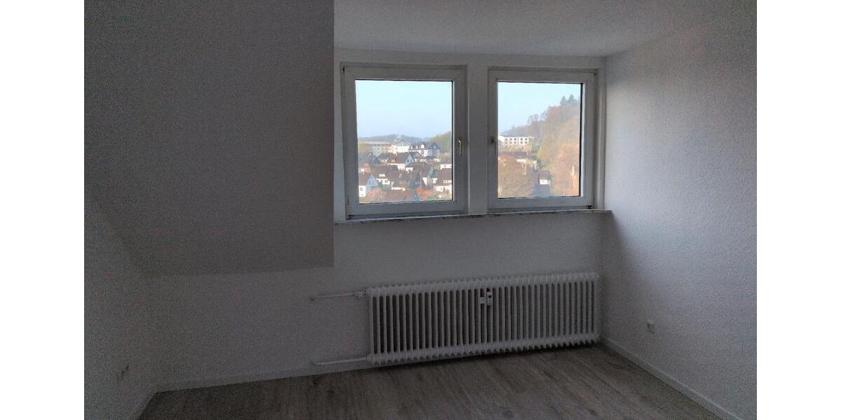 Dachgeschoßwohnung Freudenberg - 3 Zimmer, 64 m&sup2;, 608&euro; | Angebot:26147175