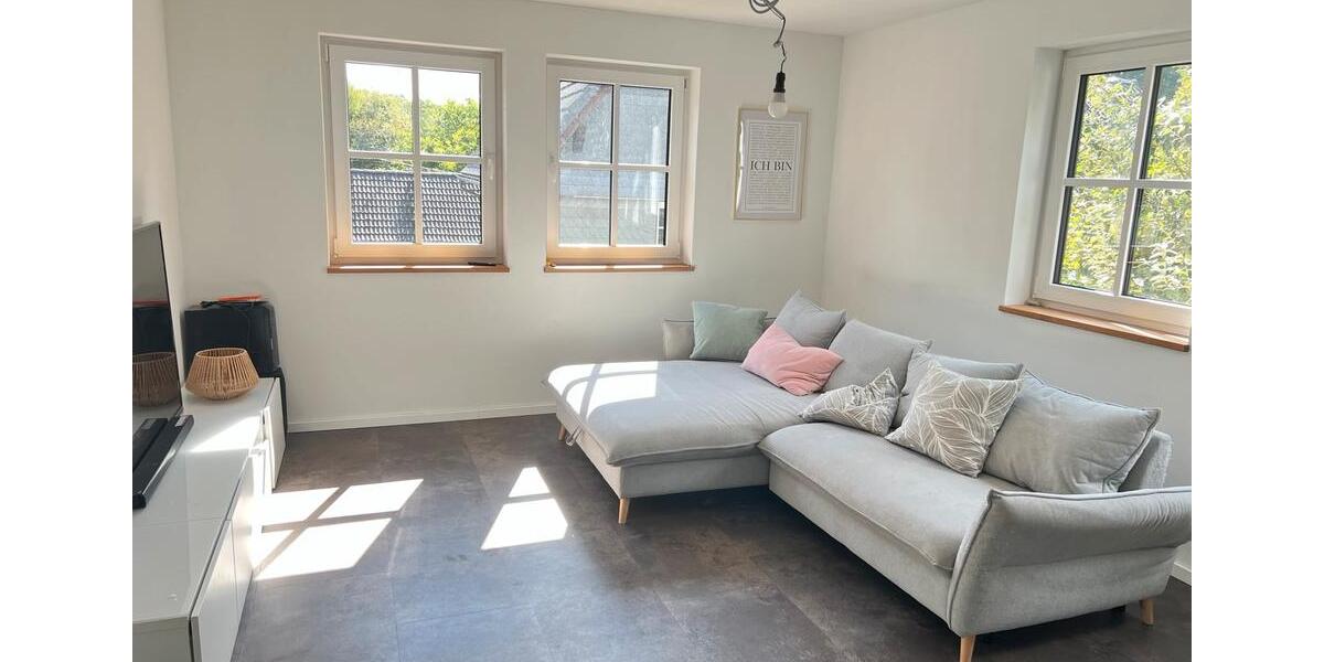 Einfamilienhaus Wiehl - 3 Zimmer, 110 m&sup2;, 1.750&euro; | Angebot:27615782