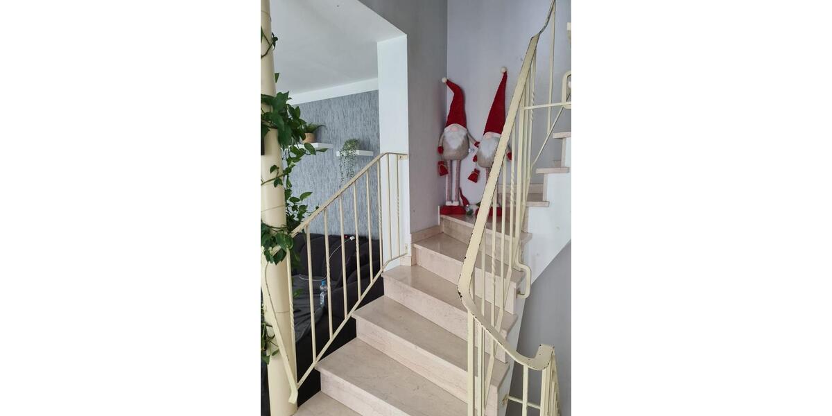 Doppelhaushälfte Reichshof - 5 Zimmer, 126 m&sup2;, 733&euro; | Angebot:27615087