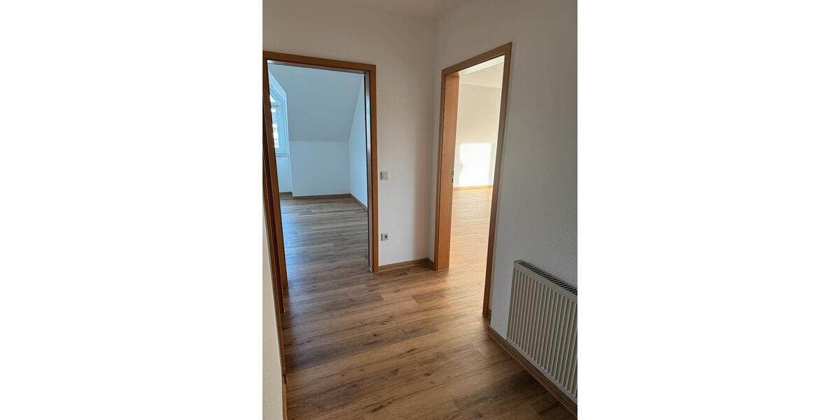Dachgeschoßwohnung Reichshof - 2 Zimmer, 76 m&sup2;, 970&euro; | Angebot:25904641