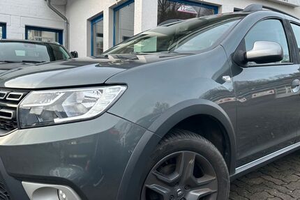 Dacia Logan 118.000 km 7.749 &euro; Gummersbach (Zwischen Toom Markt und ATU) 51645