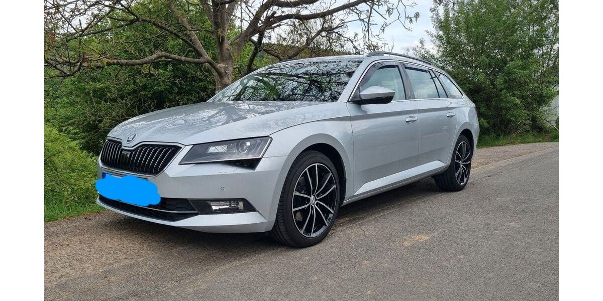 Skoda Superb 135.003 km 13.599 &euro; Gummersbach 51645