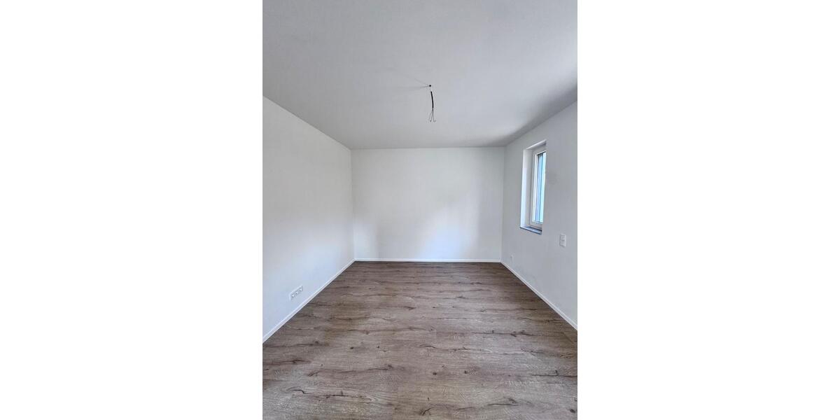 Etagenwohnung Gummersbach - 2 Zimmer, 73 m&sup2;, 900&euro; | Angebot:26132190