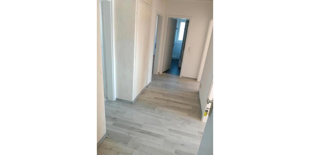 Etagenwohnung Wiehl - 3 Zimmer, 69 m&sup2;, 880&euro; | Angebot:26022694