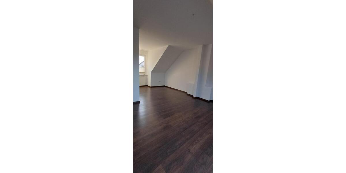 Dachgeschoßwohnung Lüdenscheid Staberg - 3 Zimmer, 80 m&sup2;, 460&euro; | Angebot:25882216