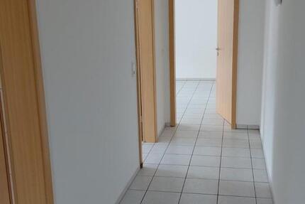 Wohnung Attendorn - 3 Zimmer, 75 m&sup2;, 585&euro; | Angebot:27570337