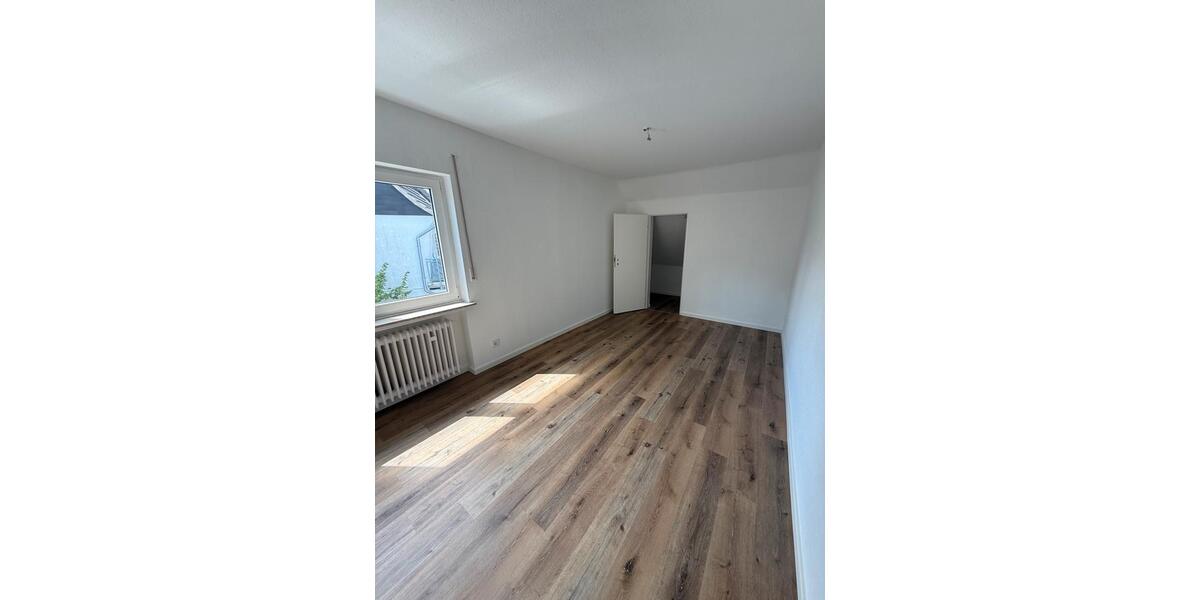 Dachgeschoßwohnung Olpe - 4 Zimmer, 80 m&sup2;, 225.000&euro; | Angebot:27181327