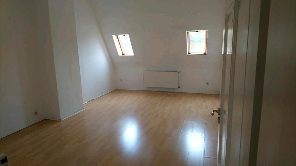 Dachgeschoßwohnung Olpe - 4 Zimmer, 128 m&sup2;, 790&euro; | Angebot:27566977