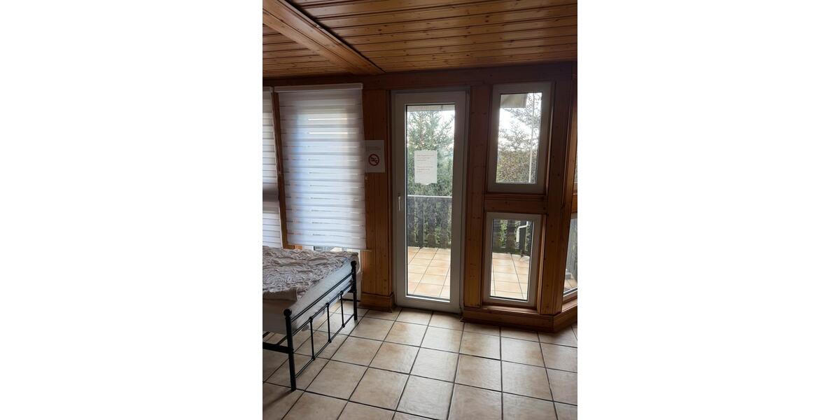 Dachgeschoßwohnung Wiehl - 2 Zimmer, 94 m&sup2;, 800&euro; | Angebot:27552043