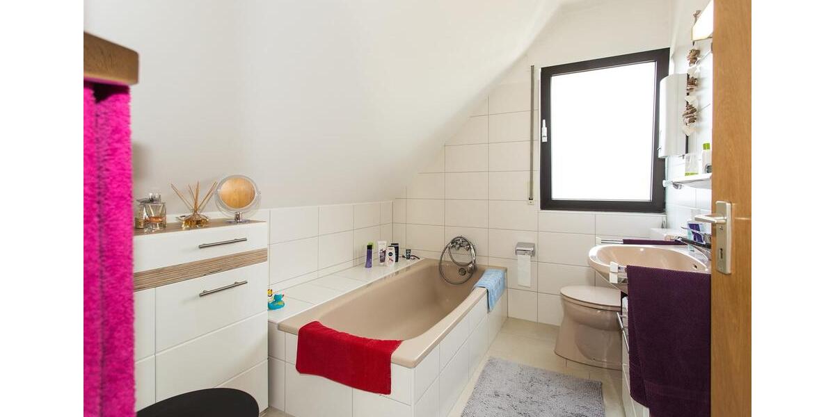 Dachgeschoßwohnung Lüdenscheid - 2 Zimmer, 30 m&sup2;, 221&euro; | Angebot:26479403