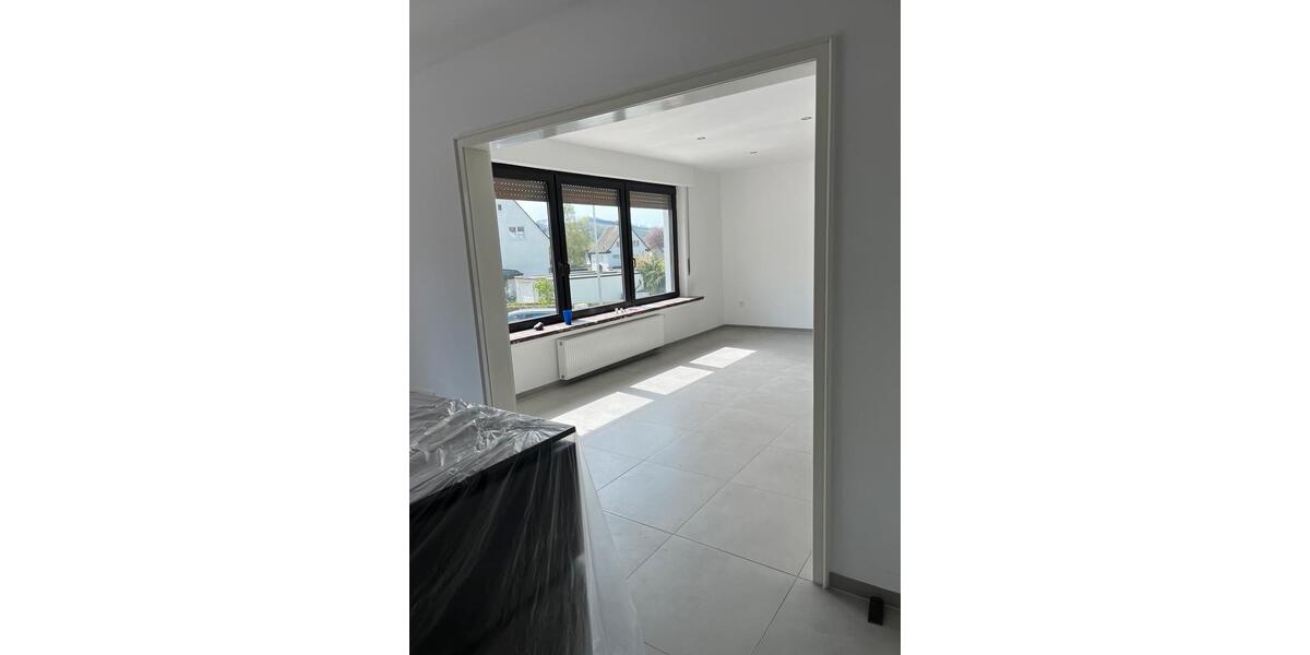 Erdgeschoßwohnung Attendorn - 3 Zimmer, 90 m&sup2;, 1.250&euro; | Angebot:27567727