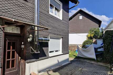 Haus Wiehl / Bielstein Bielstein - 9 Zimmer, 231 m&sup2;, 383.000&euro; | Angebot:26058370