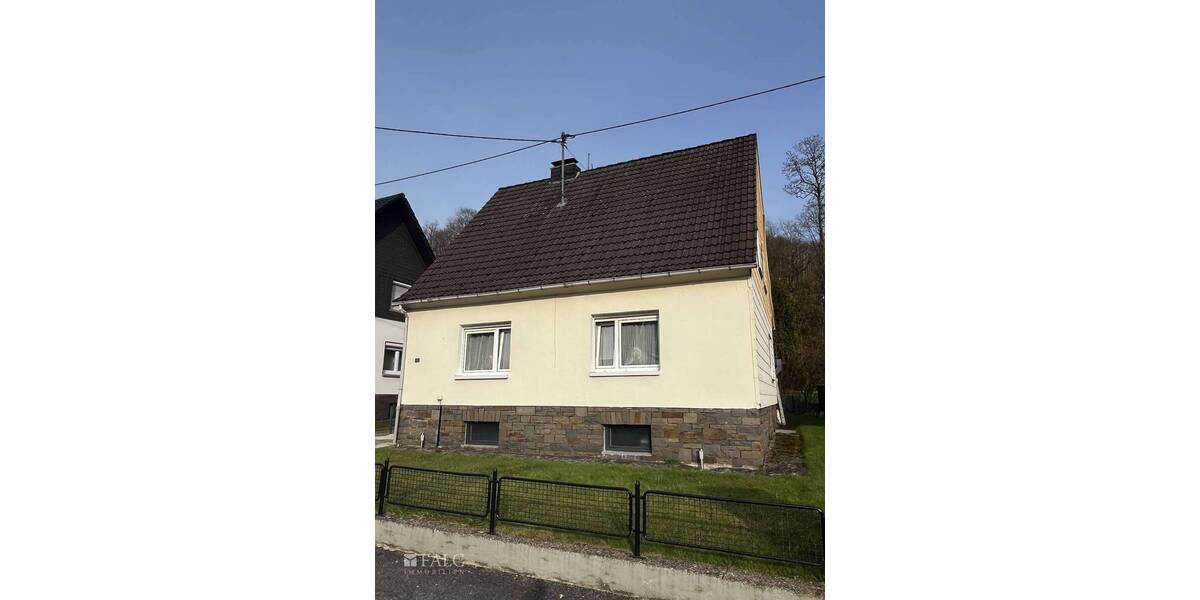 Einfamilienhaus Bergneustadt Wiedenest - 8 Zimmer, 112 m&sup2;, 269.000&euro; | Angebot:26826007