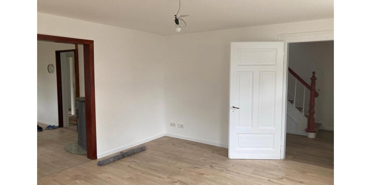 Einfamilienhaus Lindlar - 5 Zimmer, 130 m&sup2;, 1.350&euro; | Angebot:26617957
