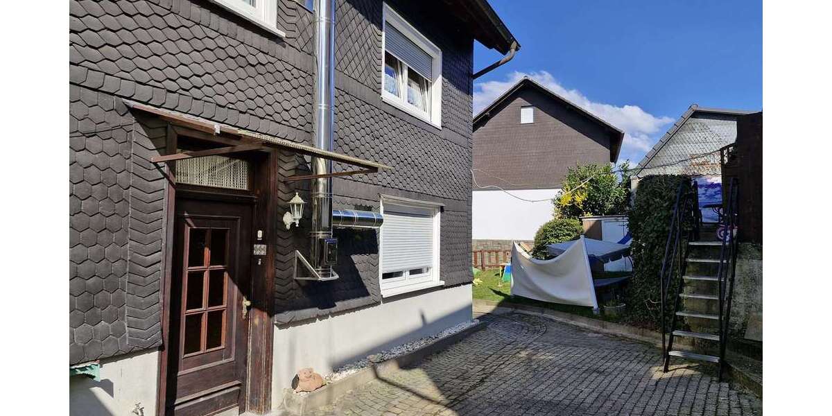 Einfamilienhaus Wiehl / Bielstein Bielstein - 9 Zimmer, 231 m&sup2;, 355.000&euro; | Angebot:27512212