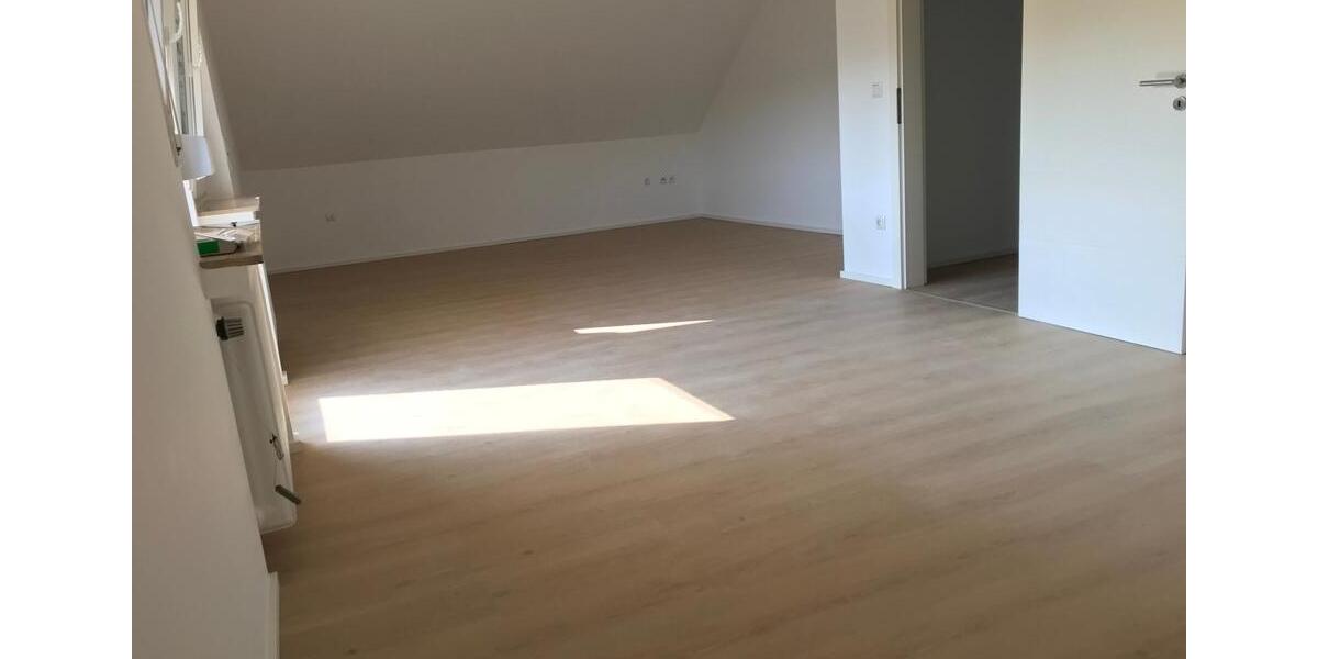 Dachgeschoßwohnung Freudenberg - 3.5 Zimmer, 105 m&sup2;, 990&euro; | Angebot:25790464