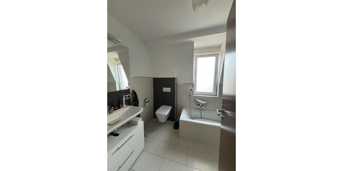 Dachgeschoßwohnung Kierspe - 4 Zimmer, 120 m&sup2;, 289.000&euro; | Angebot:27499334