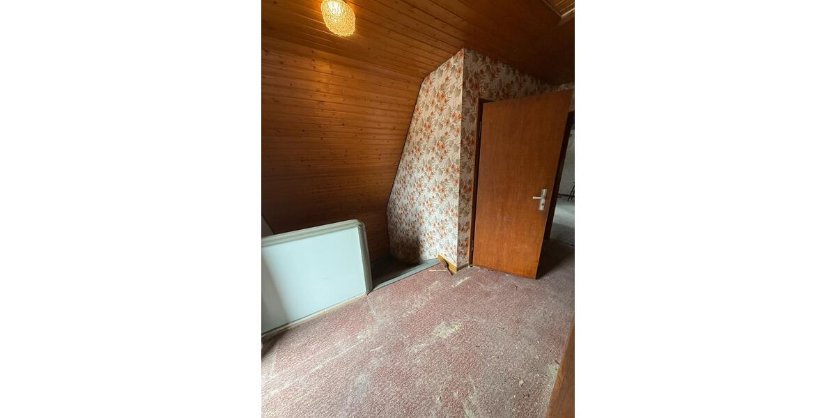 Einfamilienhaus Nümbrecht - 7 Zimmer, 132 m&sup2;, 179.000&euro; | Angebot:27288888