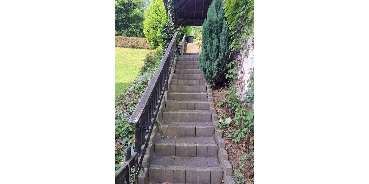 Mehrfamilienhaus, Wohnhaus Kürten - 7 Zimmer, 186 m&sup2;, 350.000&euro; | Angebot:25699790