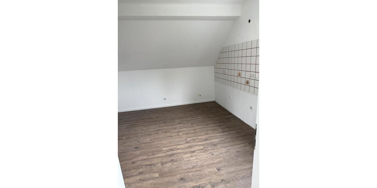 Mehrfamilienhaus, Wohnhaus Reichshof - 5 Zimmer, 135 m&sup2;, 275.000&euro; | Angebot:26906435