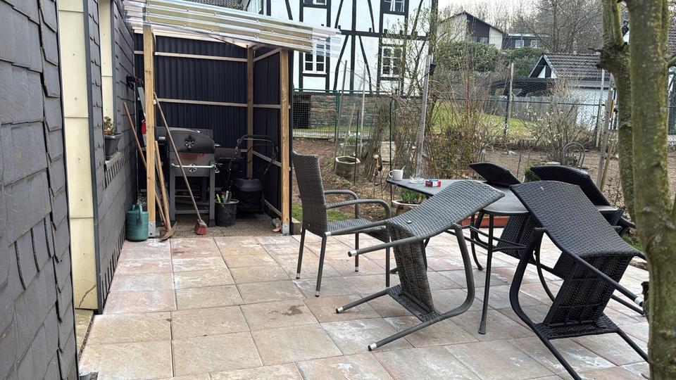 Mehrfamilienhaus, Wohnhaus Reichshof - 7 Zimmer, 120 m&sup2;, 185.000&euro; | Angebot:25043620