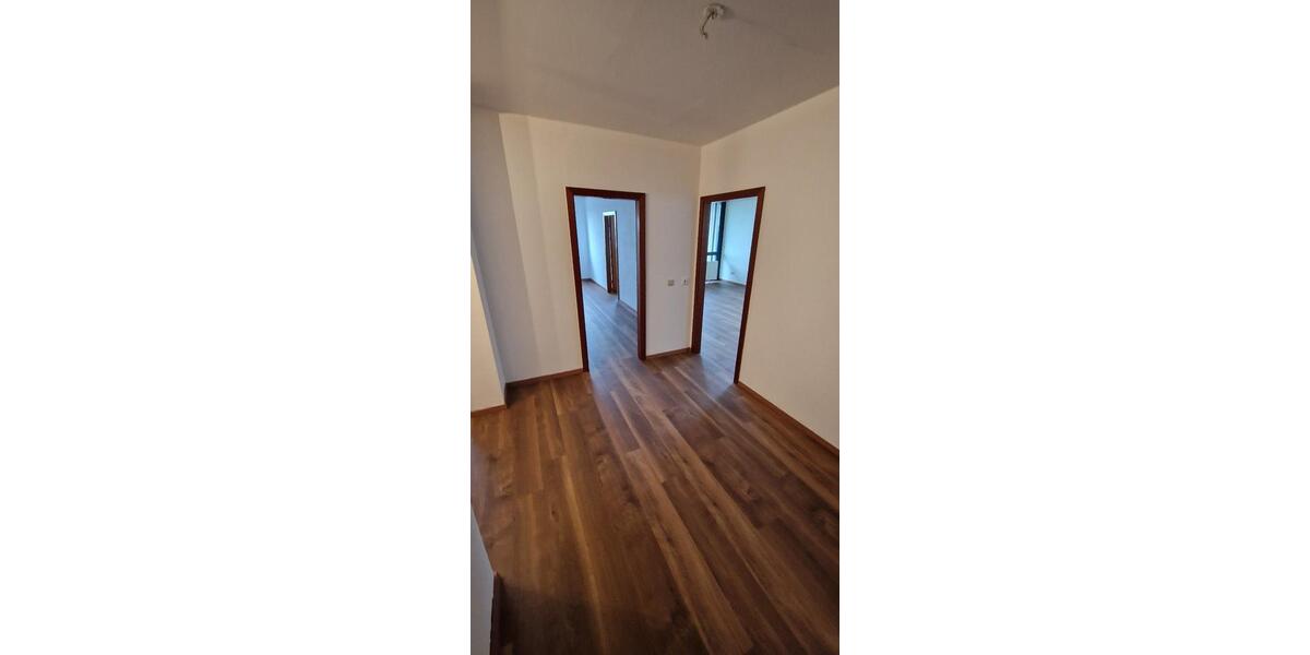 Etagenwohnung Radevormwald - 1 Zimmer, 82 m&sup2;, 585&euro; | Angebot:25174373