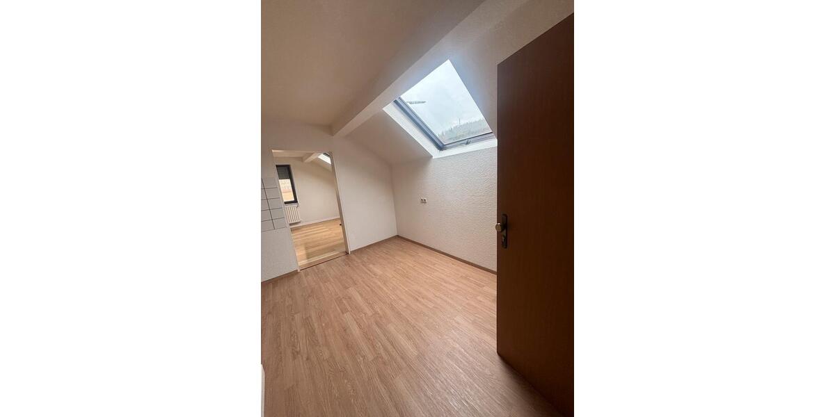Etagenwohnung Gummersbach Berstig Süd - 2 Zimmer, 65 m&sup2;, 520&euro; | Angebot:26461507