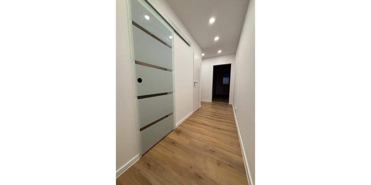 Dachgeschoßwohnung Plettenberg - 2 Zimmer, 67 m&sup2;, 650&euro; | Angebot:25895253