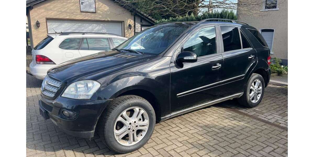 Mercedes-Benz ML 350 344.054 km 7.700 &euro; Marienheide 51709