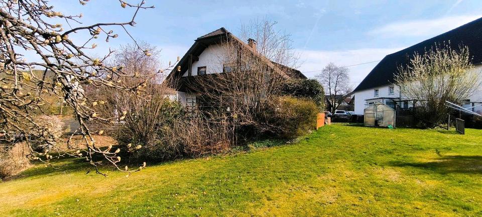 Einfamilienhaus Freudenberg - 5 Zimmer, 175 m&sup2;, 2.100&euro; | Angebot:27615678