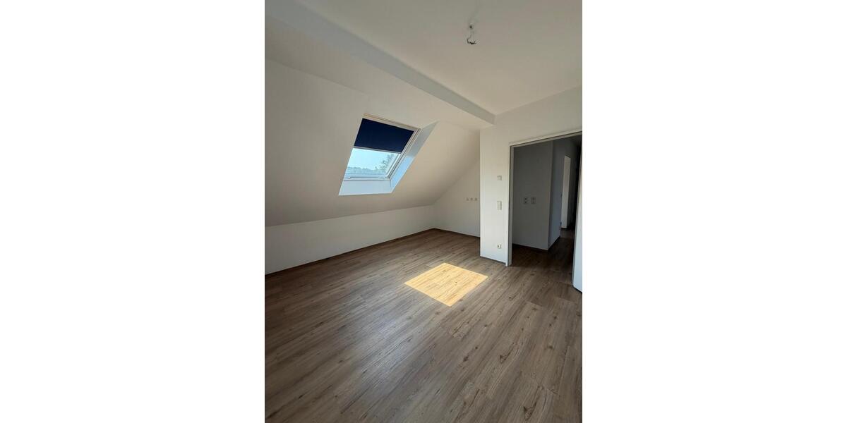 Dachgeschoßwohnung Marienheide - 4 Zimmer, 78 m&sup2;, 820&euro; | Angebot:27539627