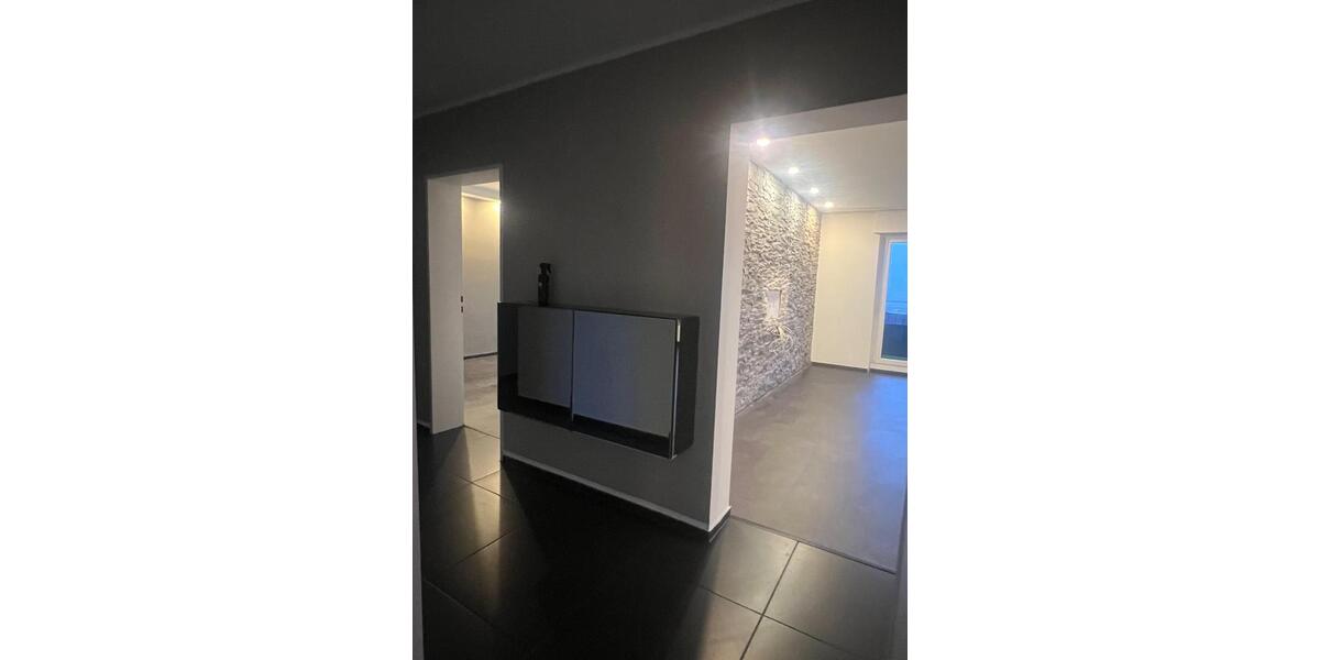 Hochparterre Lüdenscheid - 3 Zimmer, 80 m&sup2;, 165.000&euro; | Angebot:25961804