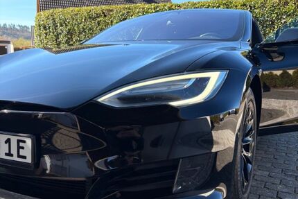 Tesla Model S 139.500 km 25.990 &euro; Helden 57439