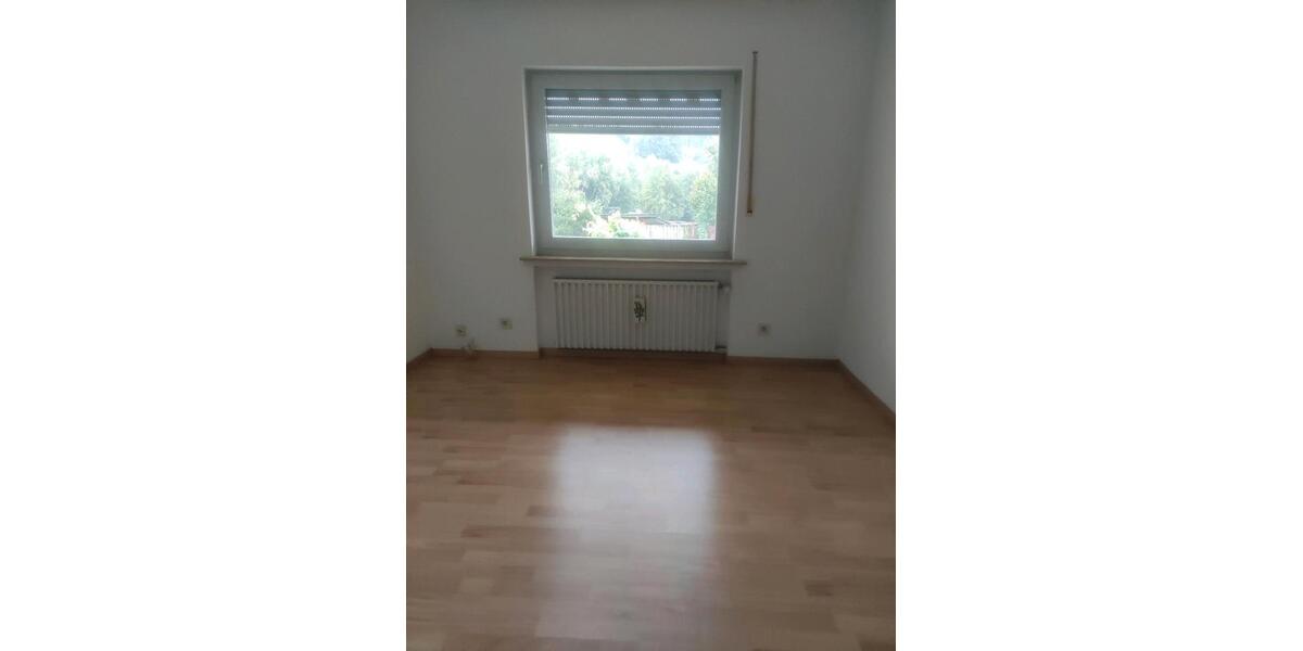 Erdgeschoßwohnung Bergneustadt - 3 Zimmer, 78 m&sup2;, 650&euro; | Angebot:27547075