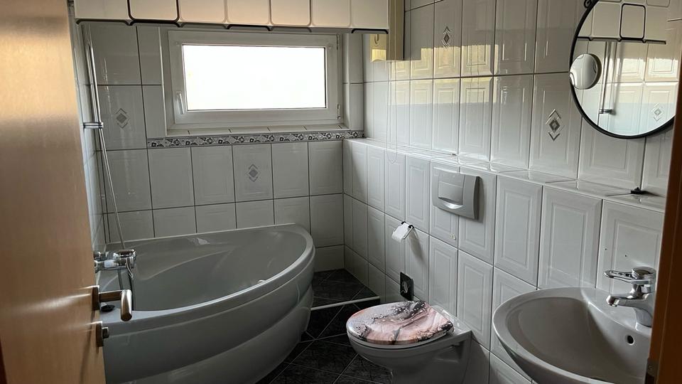 Etagenwohnung Gummersbach Berstig Süd - 4 Zimmer, 90 m&sup2;, 670&euro; | Angebot:27572231