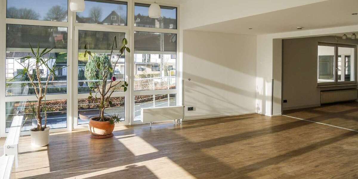 Etagenwohnung Engelskirchen - 5 Zimmer, 200 m&sup2;, 1.850&euro; | Angebot:25900870