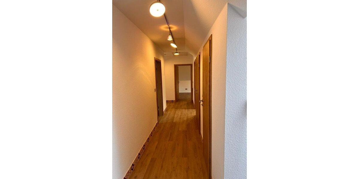 Dachgeschoßwohnung Nümbrecht - 3 Zimmer, 99 m&sup2;, 499.000&euro; | Angebot:27290666