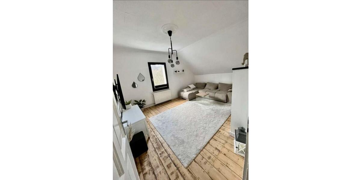 Dachgeschoßwohnung Engelskirchen - 4 Zimmer, 90 m&sup2;, 1.040&euro; | Angebot:26040267