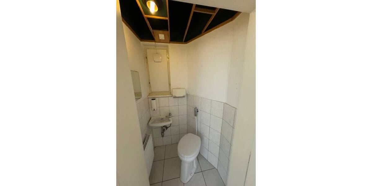 Gewerbeobjekt Lüdenscheid Knapp - 9 Zimmer, 180 m&sup2;, 1.300&euro; | Angebot:25685524