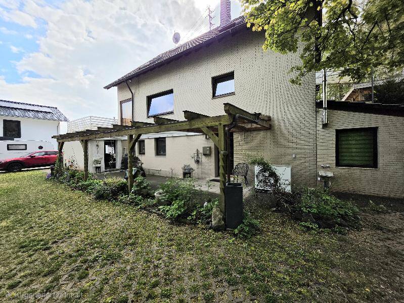 Etagenwohnung Eitorf - 3 Zimmer, 97 m&sup2;, 140.000&euro; | Angebot:26204803