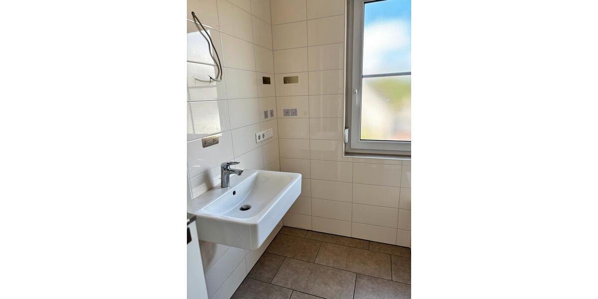 Einfamilienhaus Nümbrecht - 4 Zimmer, 107 m&sup2;, 1.700&euro; | Angebot:27614939