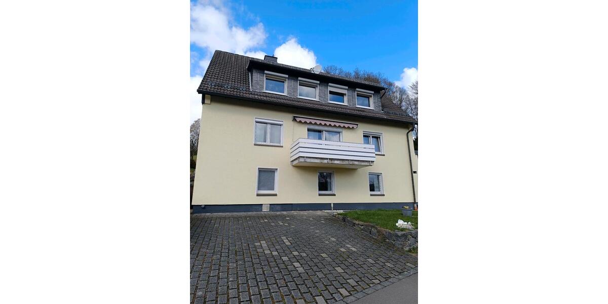 Dachgeschoßwohnung Gummersbach Berstig Süd - 4 Zimmer, 85 m&sup2;, 850&euro; | Angebot:25900207