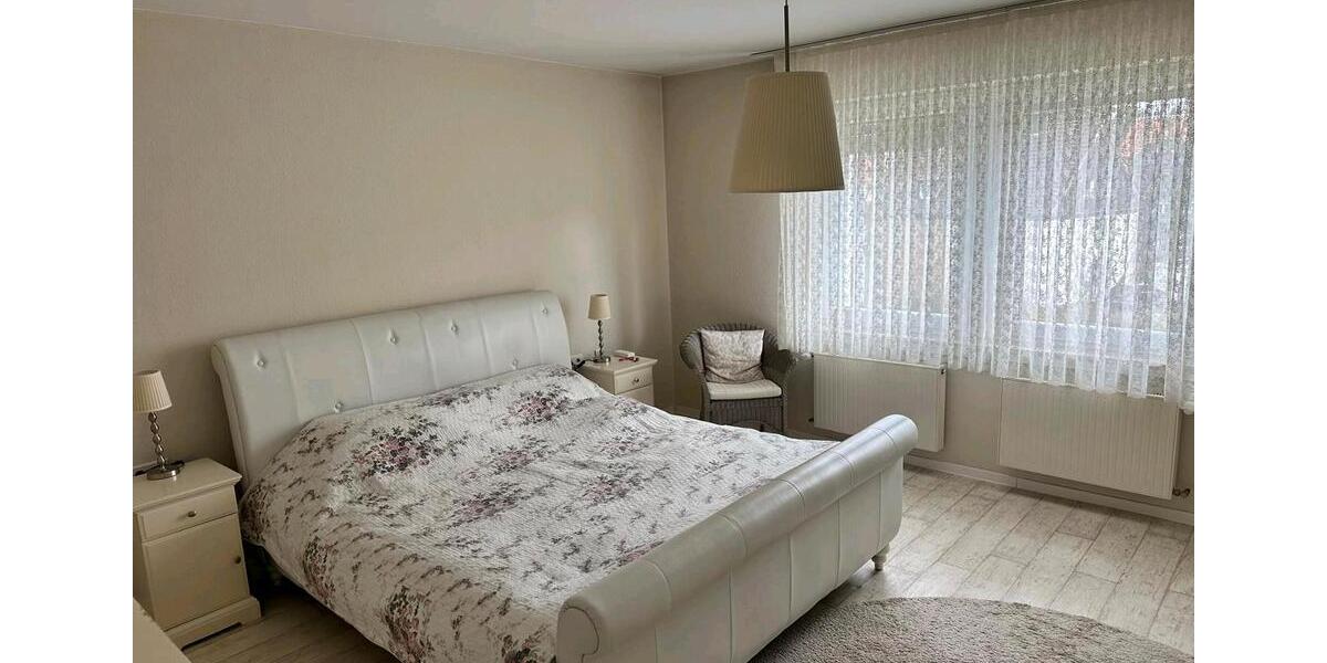 Erdgeschoßwohnung Meinerzhagen - 4 Zimmer, 146 m&sup2;, 1.190&euro; | Angebot:25933962